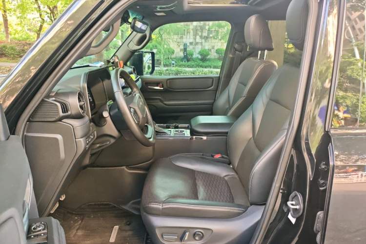 Used Toyota Prado 2024 2.4T All-Terrain TX Version 5 Seats Left Front Seat