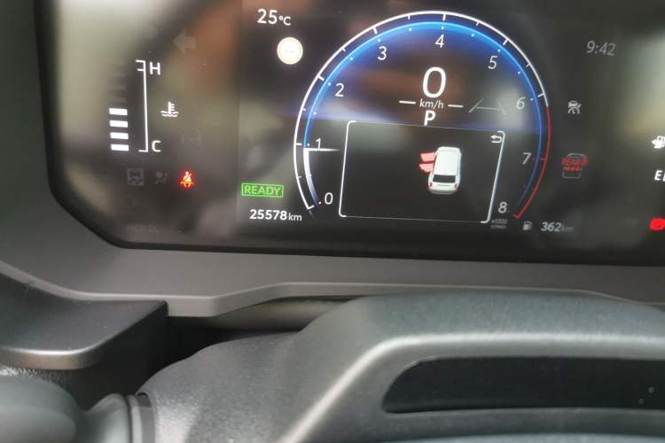 Used Toyota Prado 2024 2.4T All-Terrain TX Version 5 Seats Odometer Close Up