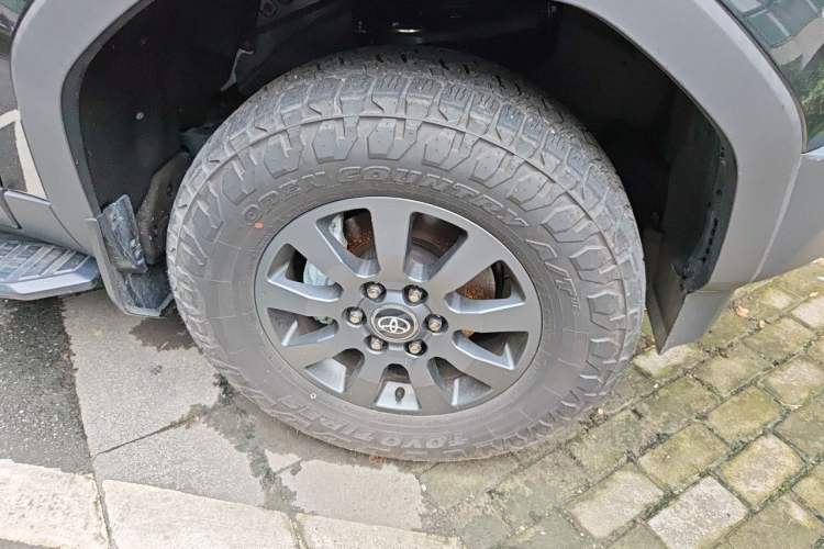 Used Toyota Prado 2024 2.4T Wilderness WX Edition 6 Seats Right Front Wheel Hub