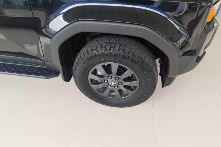 Used Toyota Prado 2024 2.4T Wilderness WX Edition 6 Seats Right Front Wheel Hub
