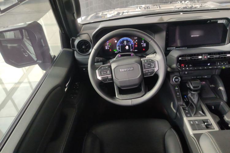 Used Toyota Prado 2024 2.4T All-Terrain TX Version 5 Seats Steering Wheel