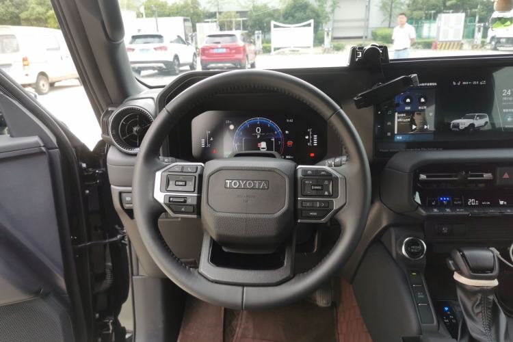 Used Toyota Prado 2024 2.4T All-Terrain TX Version 5 Seats Steering Wheel