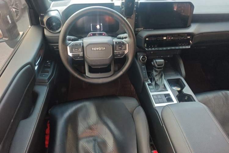 Used Toyota Prado 2024 2.4T All-Terrain TX Version 5 Seats Steering Wheel