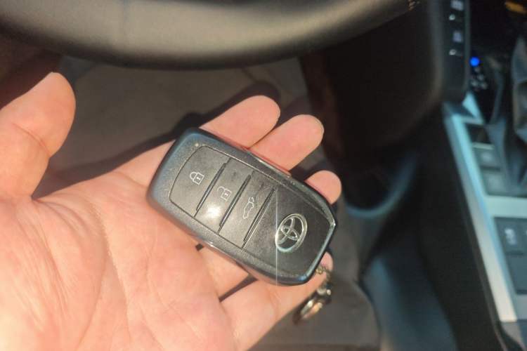 Used Toyota Prado 2024 2.4T All-Terrain TX Version 5 Seats Vehicle Key