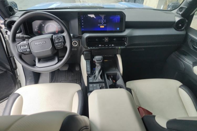 Used Toyota Prado 2024 2.4T Cross-Border BX Edition 5 Seats Center Console