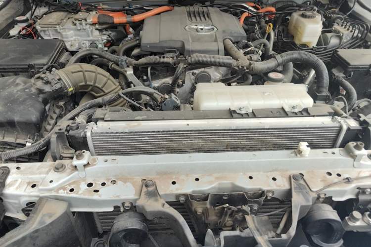 Used Toyota Prado 2024 2.4T Cross-Border BX Edition 5 Seats Engine Bay