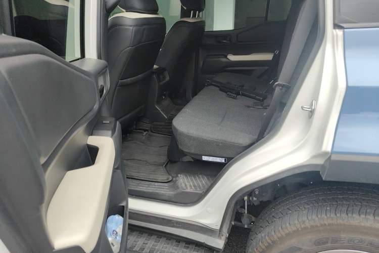 Used Toyota Prado 2024 2.4T Cross-Border BX Edition 5 Seats Left Rear Seat