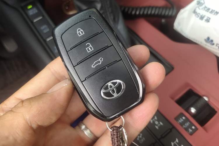 Used Toyota Prado 2024 2.4T Wilderness WX Edition 6 Seats Vehicle Key