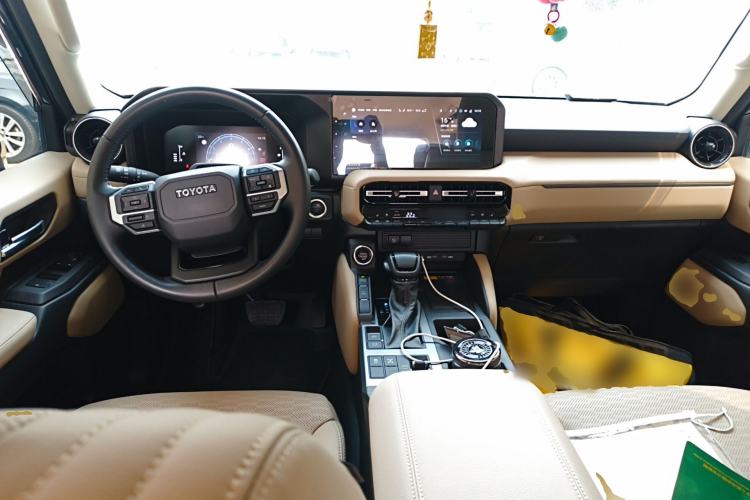 Used Toyota Prado 2024 2.4T All-Terrain TX Version 5 Seats Center Console