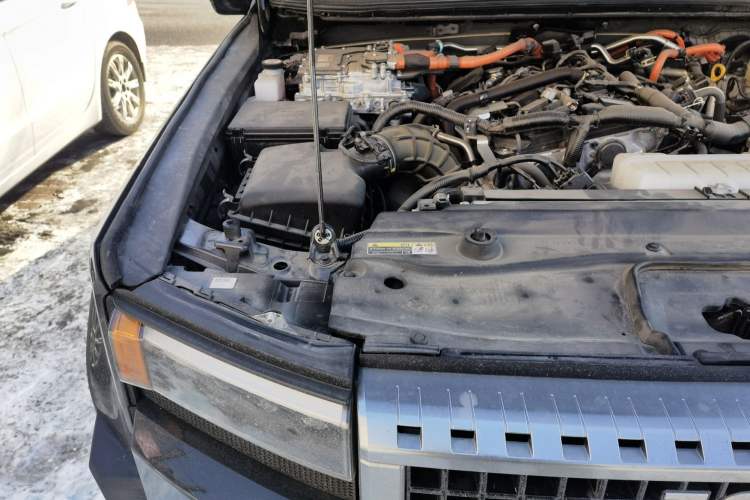 Used Toyota Prado 2024 2.4T All-Terrain TX Version 5 Seats Engine Bay Right