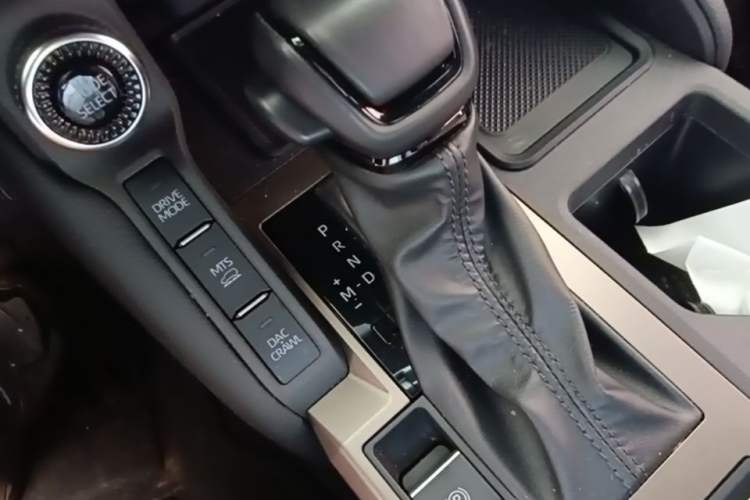Used Toyota Prado 2024 2.4T Wilderness WX Edition 6 Seats Gear Lever