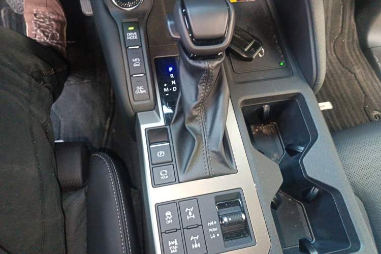 Used Toyota Prado 2024 2.4T Wilderness WX Edition 6 Seats Gear Lever