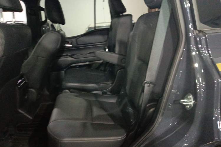 Used Toyota Prado 2024 2.4T Wilderness WX Edition 6 Seats Interior 4
