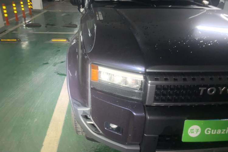 Used Toyota Prado 2024 2.4T All-Terrain TX Edition with 6 Seats Right Front Headlight