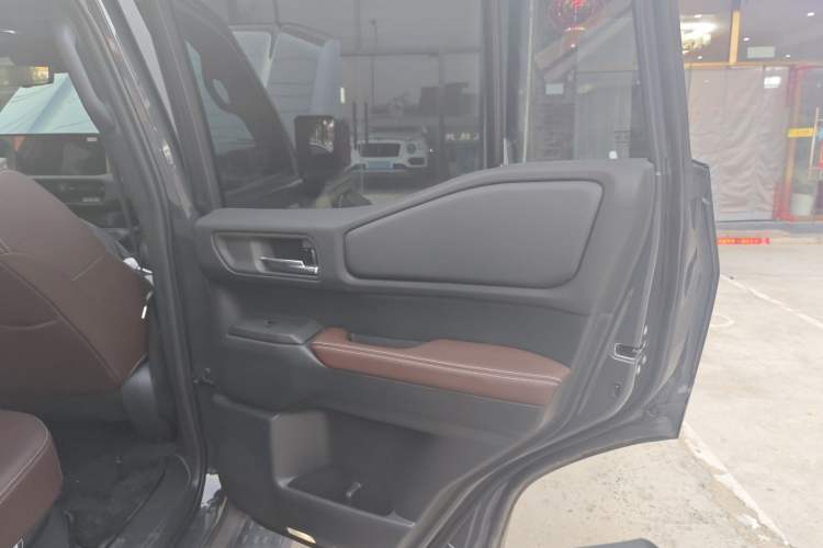 Used Toyota Prado 2024 2.4T Wilderness WX Edition 6 Seats Right Rear Door Interior