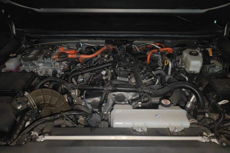 Used Toyota Prado 2024 2.4T All-Terrain TX Edition with 6 Seats Engine Bay