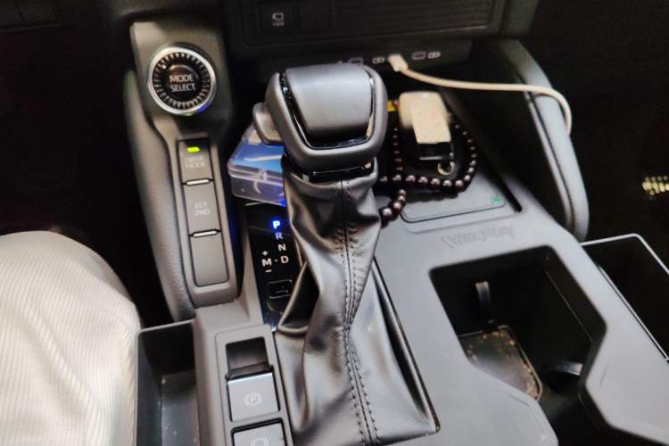 Used Toyota Prado 2024 2.4T All-Terrain TX Version 5 Seats Gear Lever