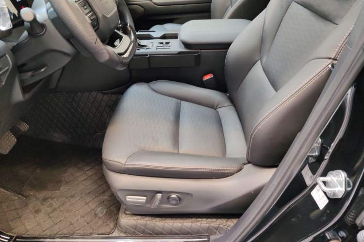 Used Toyota Prado 2024 2.4T All-Terrain TX Version 5 Seats Left Front Seat