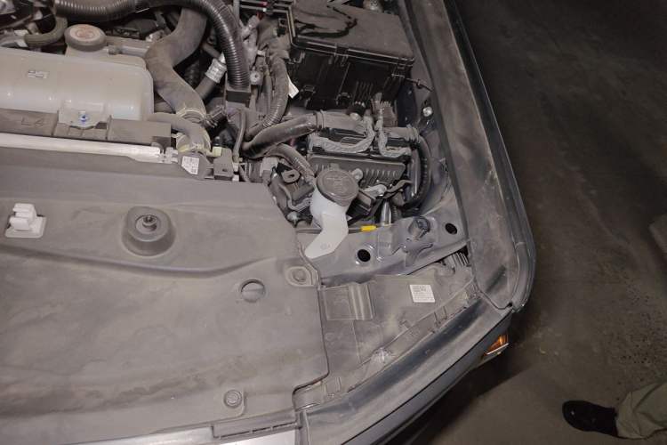 Used Toyota Prado 2024 2.4T All-Terrain TX Version 5 Seats Engine Bay Left