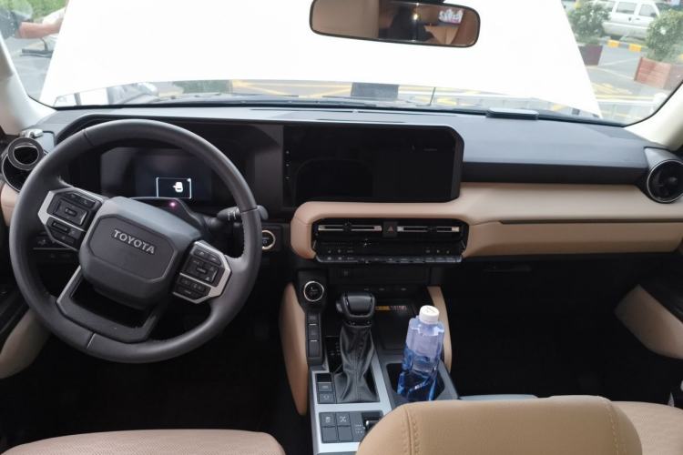 Used Toyota Prado 2024 2.4T All-Terrain TX Version 5 Seats Center Console