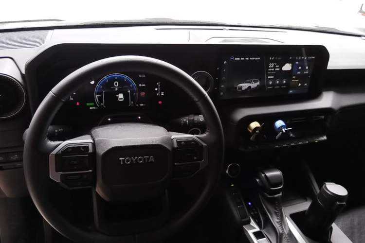 Used Toyota Prado 2024 2.4T All-Terrain TX Version 5 Seats Center Console