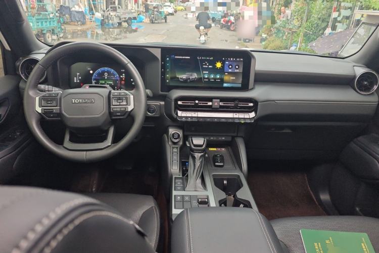 Used Toyota Prado 2024 2.4T All-Terrain TX Version 5 Seats Center Console