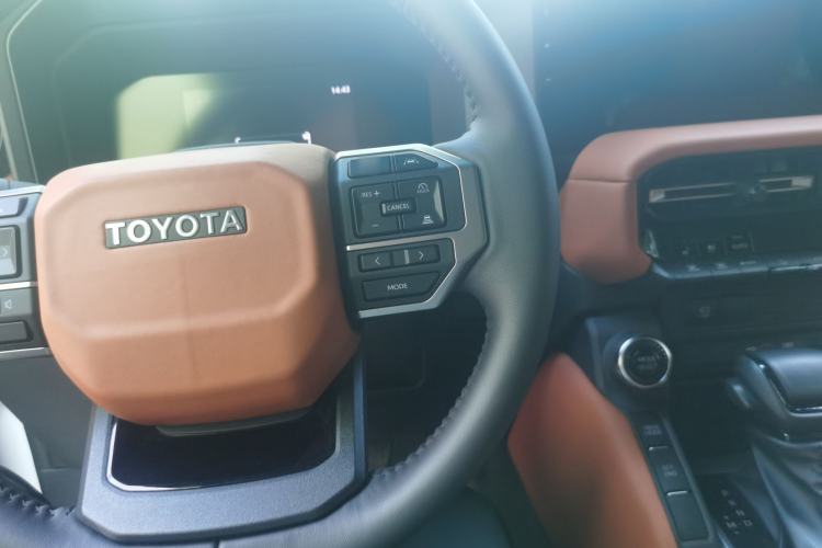 Used Toyota Prado 2024 2.4T All-Terrain TX Version 5 Seats Center Console