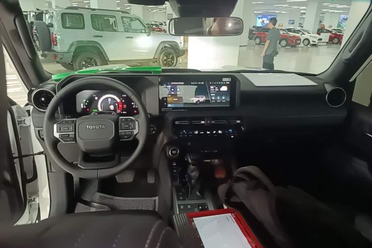Used Toyota Prado 2024 2.4T All-Terrain TX Version 5 Seats Center Console