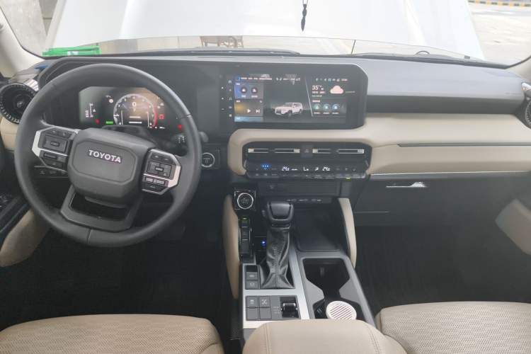 Used Toyota Prado 2024 2.4T All-Terrain TX Version 5 Seats Center Console