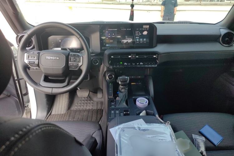 Used Toyota Prado 2024 2.4T All-Terrain TX Version 5 Seats Center Console