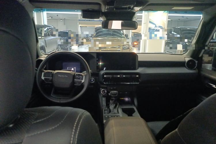 Used Toyota Prado 2024 2.4T All-Terrain TX Version 5 Seats Center Console