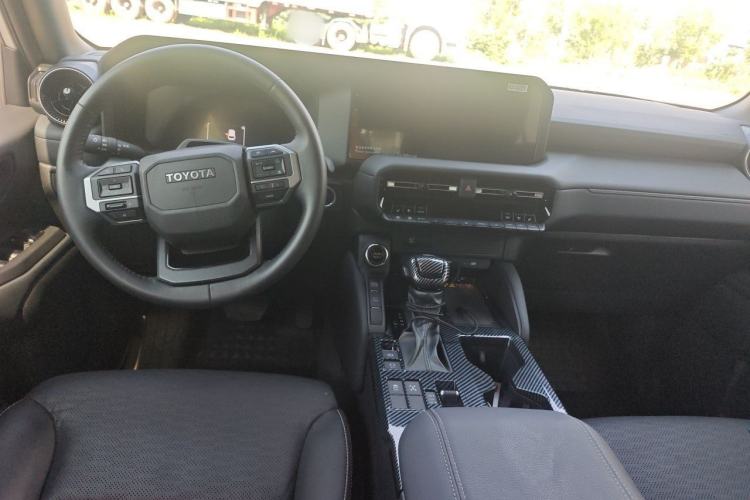 Used Toyota Prado 2024 2.4T All-Terrain TX Version 5 Seats Center Console