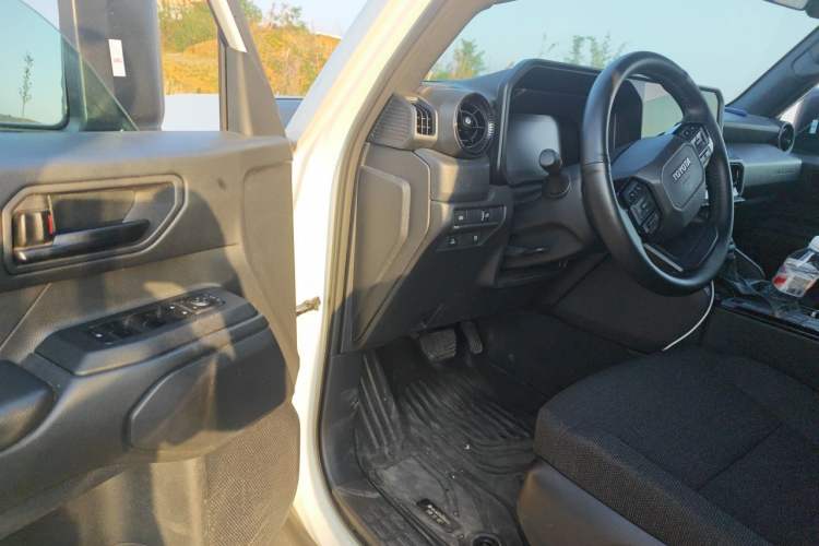 Used Toyota Prado 2024 2.4T Cross-Border BX Edition 5 Seats Driver Seat