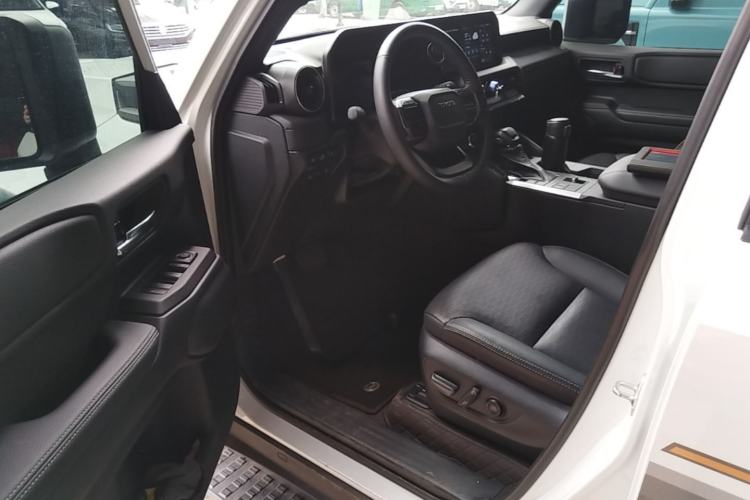 Used Toyota Prado 2024 2.4T All-Terrain TX Version 5 Seats Driver Seat