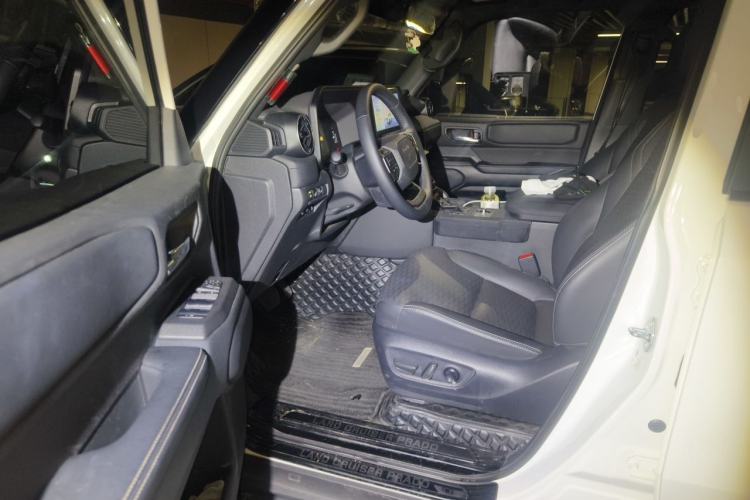 Used Toyota Prado 2024 2.4T All-Terrain TX Version 5 Seats Driver Seat