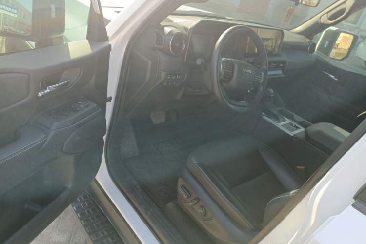 Used Toyota Prado 2024 2.4T All-Terrain TX Version 5 Seats Driver Seat