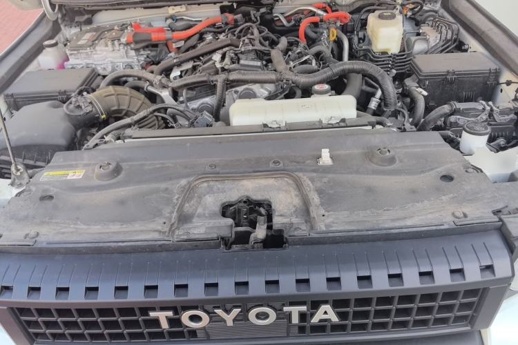 Used Toyota Prado 2024 2.4T Cross-Border BX Edition 5 Seats Engine Bay