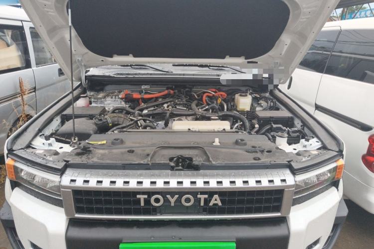 Used Toyota Prado 2024 2.4T All-Terrain TX Version 5 Seats Engine Bay