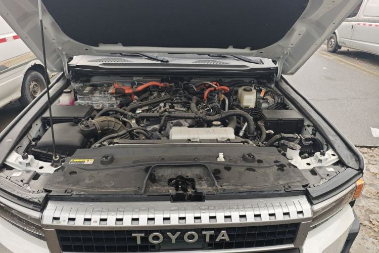Used Toyota Prado 2024 2.4T All-Terrain TX Version 5 Seats Engine Bay