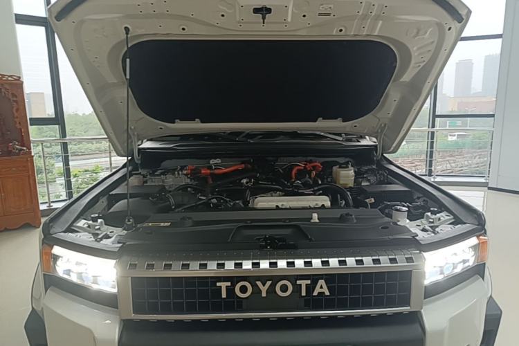 Used Toyota Prado 2024 2.4T All-Terrain TX Version 5 Seats Engine Bay
