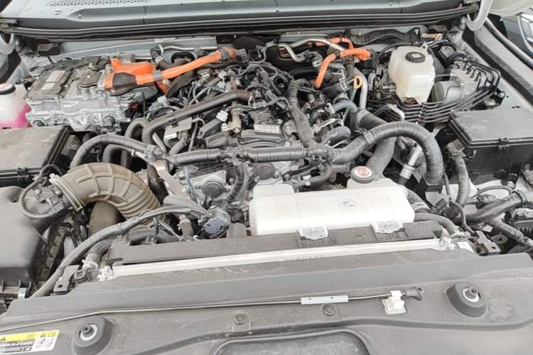 Used Toyota Prado 2024 2.4T All-Terrain TX Version 5 Seats Engine Bay