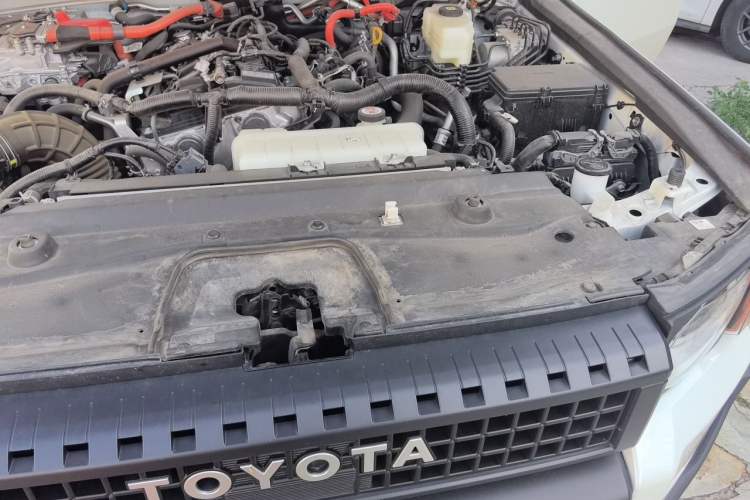 Used Toyota Prado 2024 2.4T Cross-Border BX Edition 5 Seats Engine Bay Left