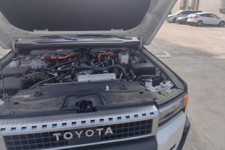 Used Toyota Prado 2024 2.4T All-Terrain TX Version 5 Seats Engine Bay Left