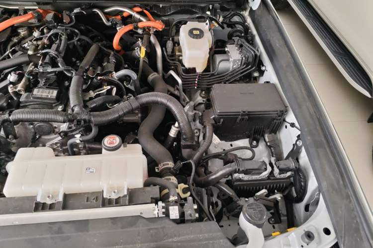 Used Toyota Prado 2024 2.4T All-Terrain TX Edition with 6 Seats Engine Bay Left