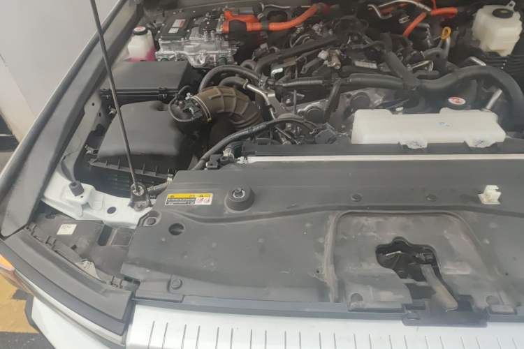 Used Toyota Prado 2024 2.4T All-Terrain TX Version 5 Seats Engine Bay Right