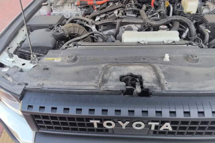 Used Toyota Prado 2024 2.4T Cross-Border BX Edition 5 Seats Engine Bay Right