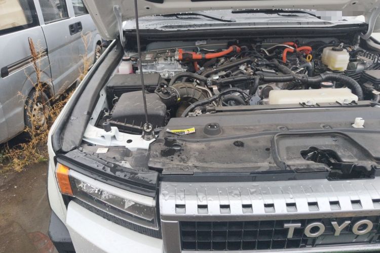 Used Toyota Prado 2024 2.4T All-Terrain TX Version 5 Seats Engine Bay Right