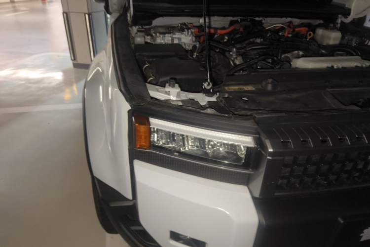 Used Toyota Prado 2024 2.4T All-Terrain TX Version 5 Seats Engine Bay Right