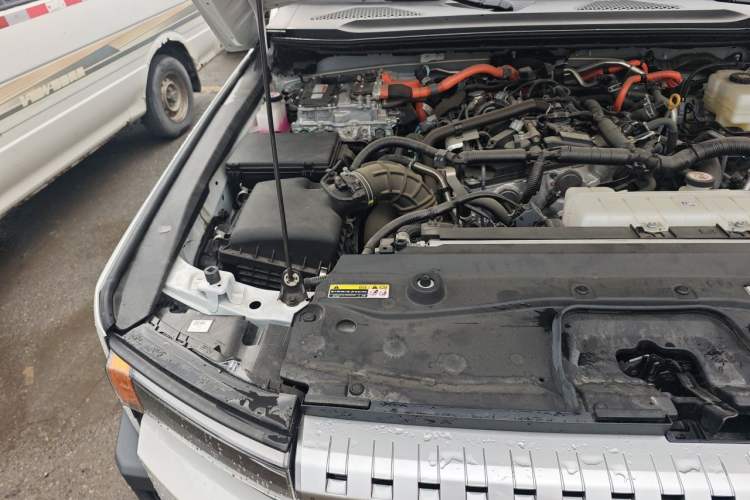 Used Toyota Prado 2024 2.4T All-Terrain TX Version 5 Seats Engine Bay Right
