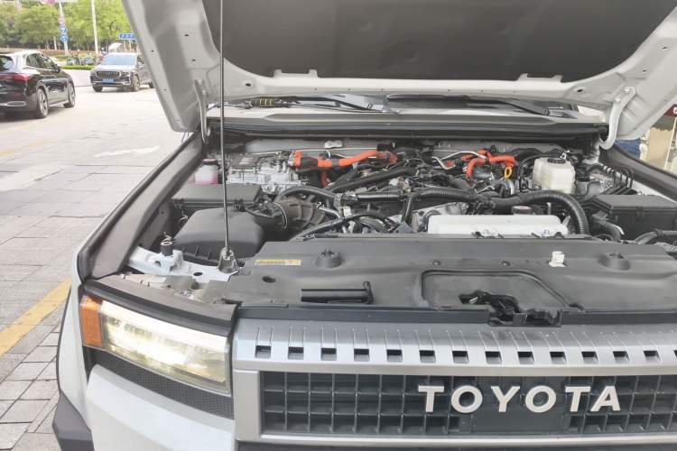 Used Toyota Prado 2024 2.4T All-Terrain TX Version 5 Seats Engine Bay Right